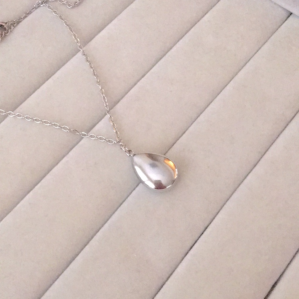 Aurora Borealis Crystal Pear Drop Pendant Necklace - Picture 8 of 8